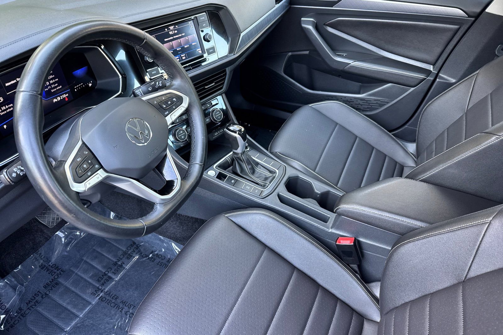 Used 2023 Volkswagen Jetta SE FWD image 10