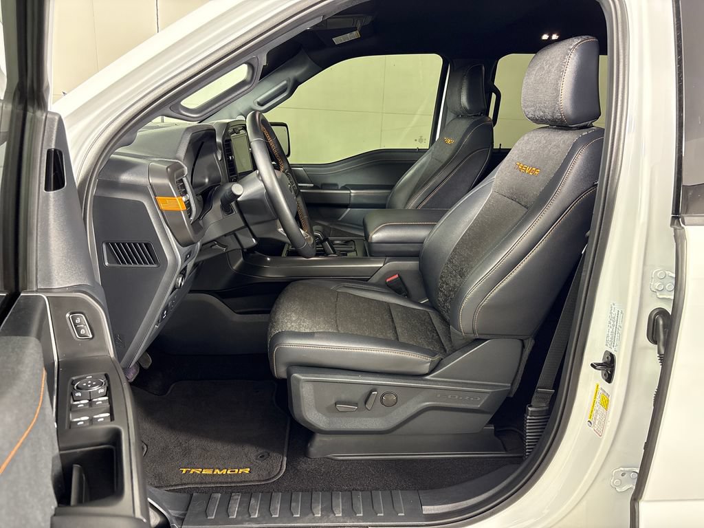 Certified 2025 Ford F150 Tremor AWD/4WD image 32
