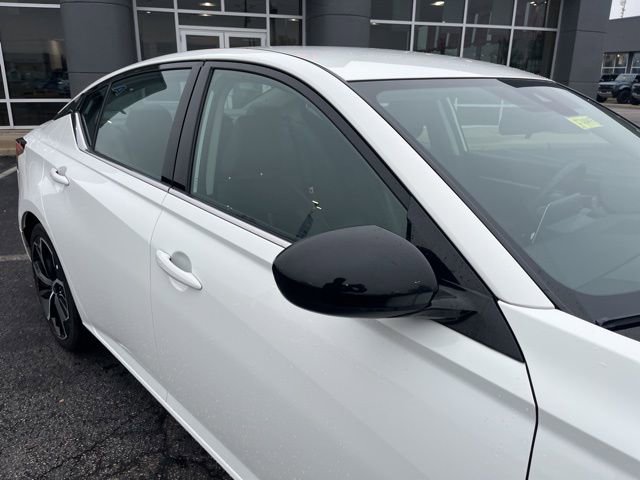 Used 2024 Nissan Altima 2.5 SR image 6