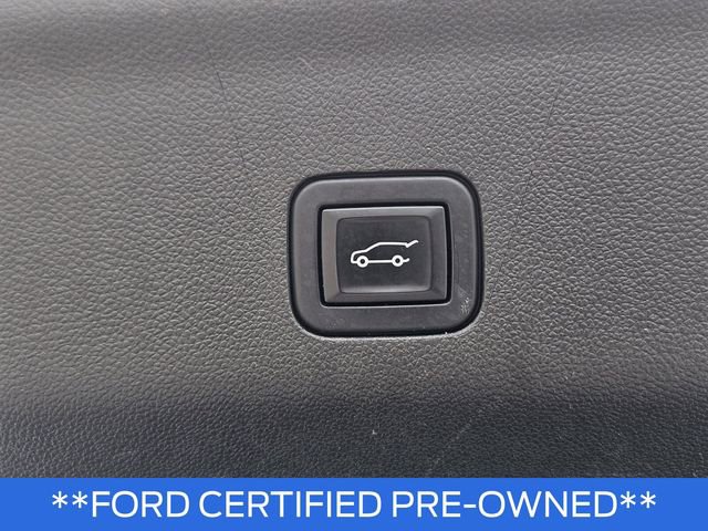 Used 2023 Chevrolet Suburban Premier image 11