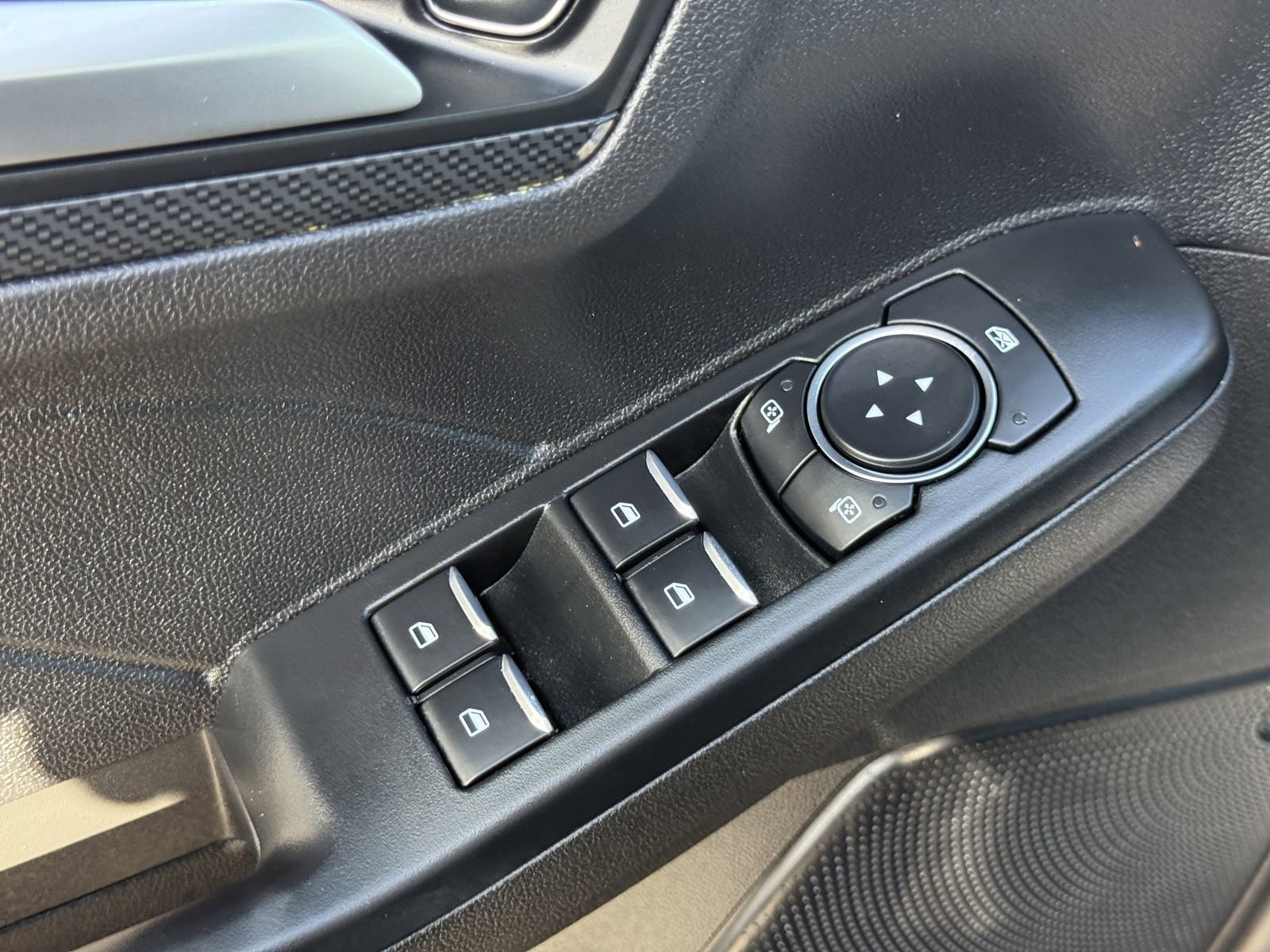 Certified 2025 Ford Escape ST-Line Elite image 17