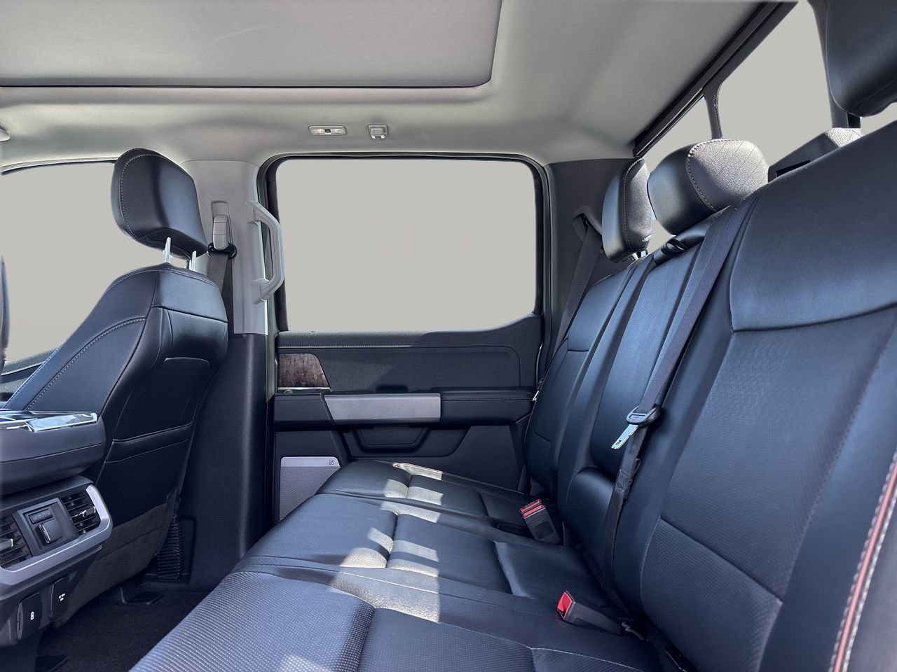 Certified 2023 Ford F150 Lariat w/ Equipment Group 502A High image 21