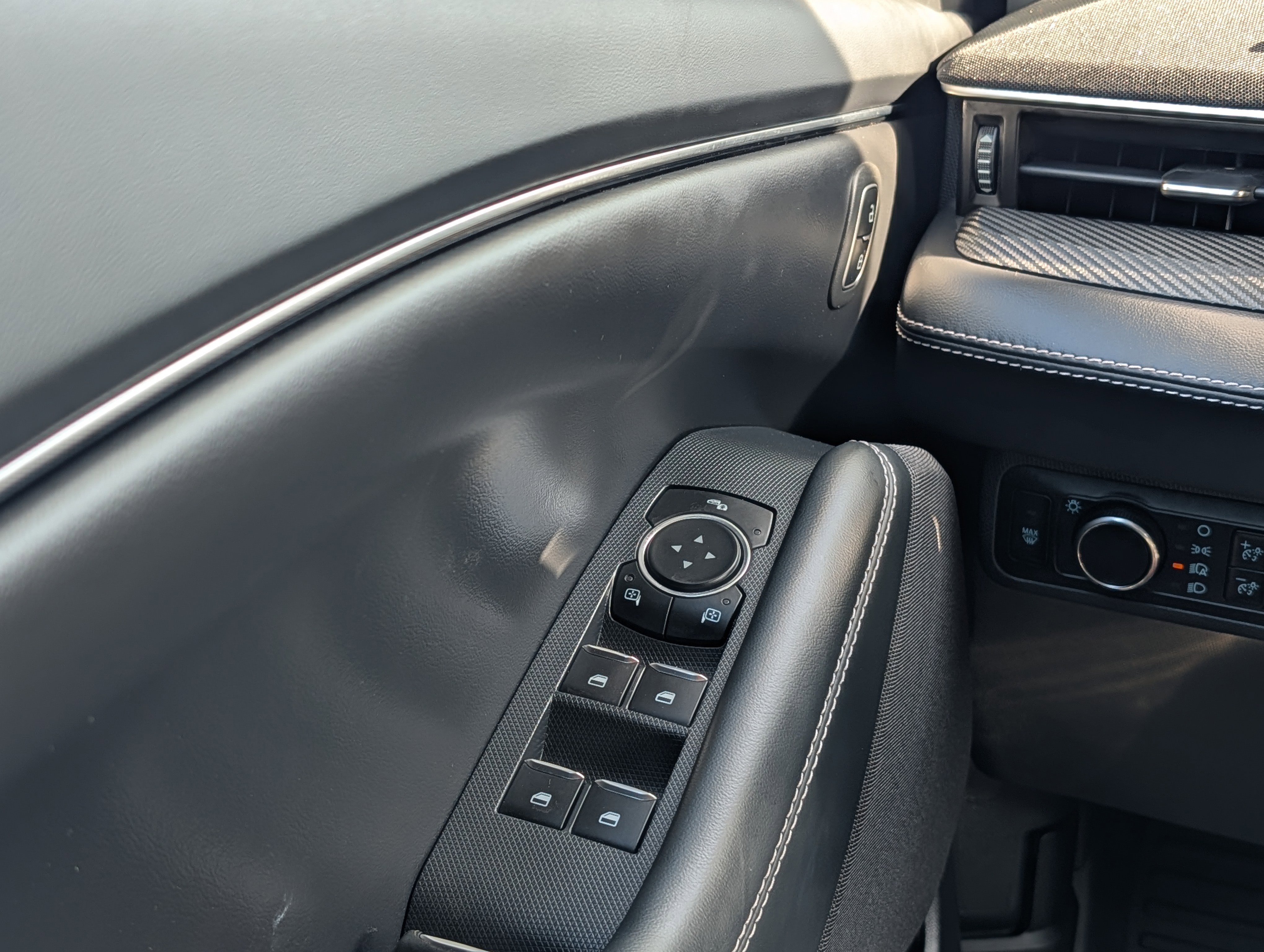 Certified 2025 Ford Mustang Mach-E Select RWD image 23