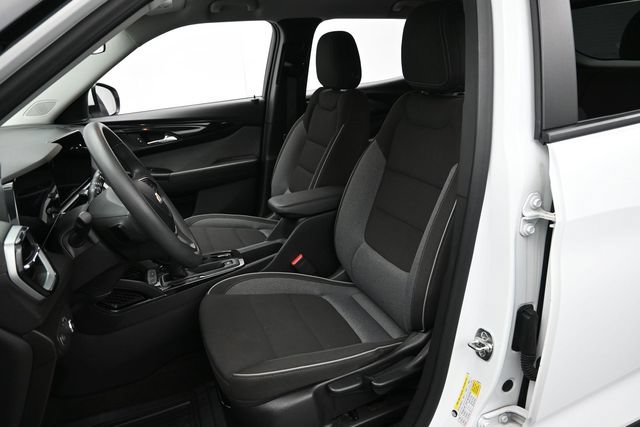 Used 2024 Chevrolet TrailBlazer LT FWD image 11