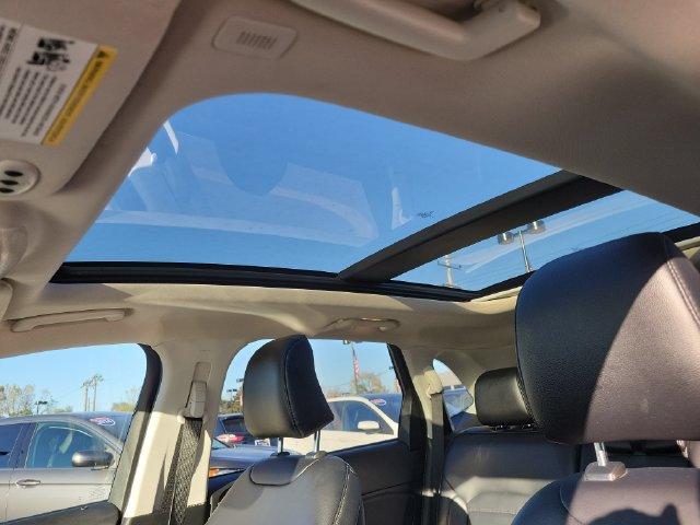 Certified 2024 Ford Edge SEL w/ Convenience Package AWD/4WD image 12