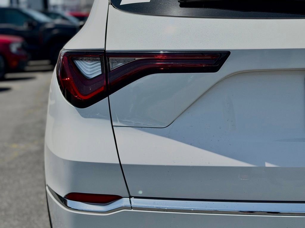 Used 2025 Acura MDX FWD w/ Technology Package image 11