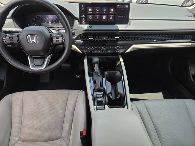 Used 2025 Honda Accord Touring image 8