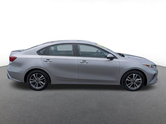 Used 2023 Kia Forte LXS FWD image 2