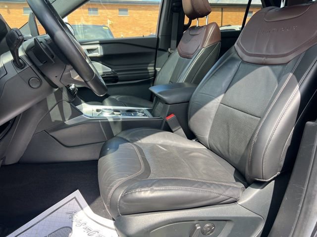 Certified 2021 Ford Explorer Platinum w/ Equipment Group 601A AWD/4WD image 23