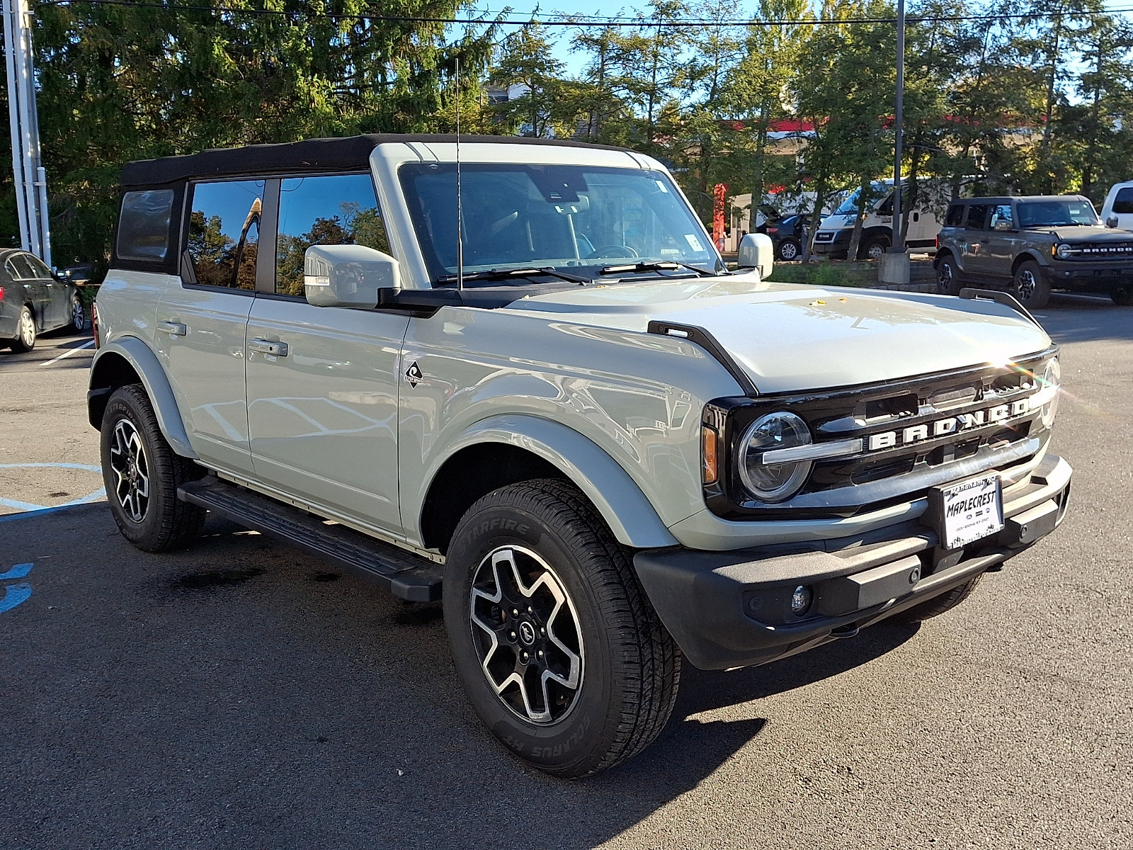 Certified 2022 Ford Bronco Outer Banks AWD/4WD image 3