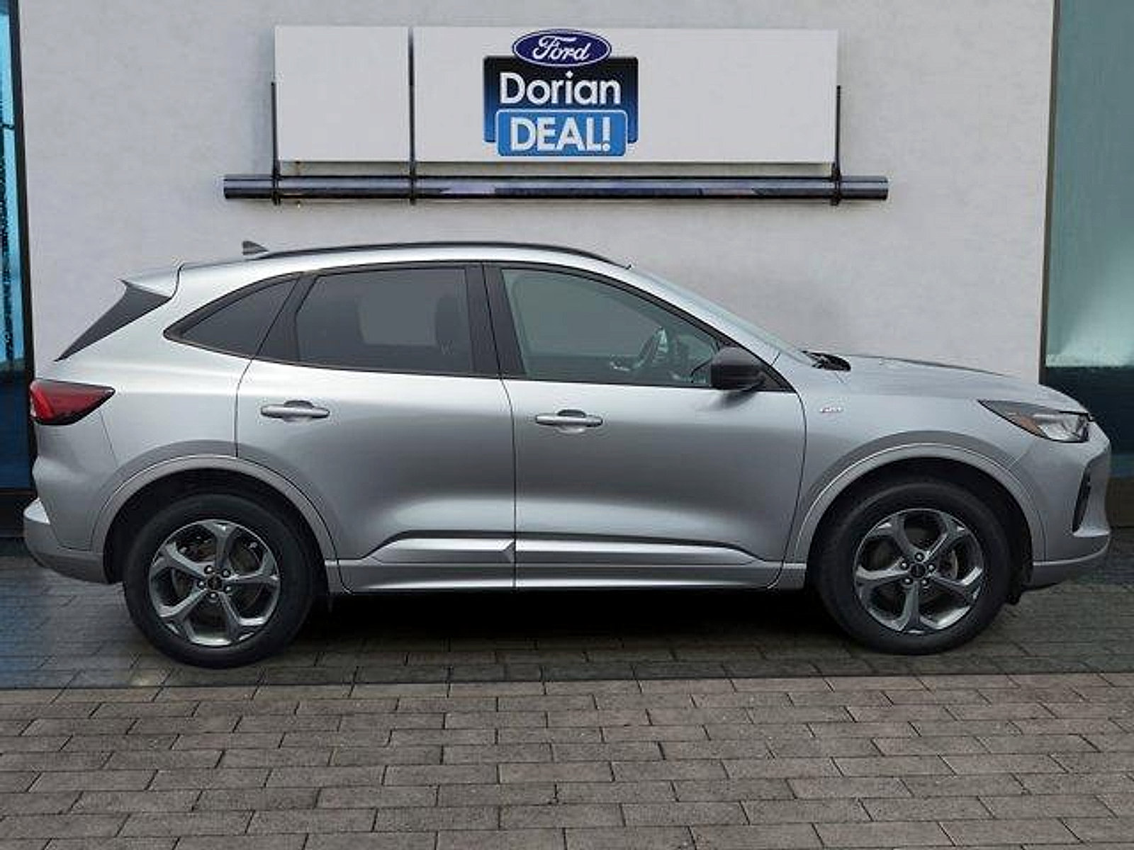 Certified 2024 Ford Escape ST-Line w/ Tech Pack #1 AWD/4WD image 2