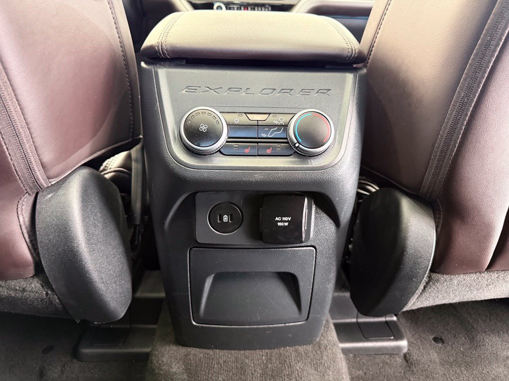 Certified 2025 Ford Explorer Platinum w/ LUX Leather Package AWD/4WD image 33
