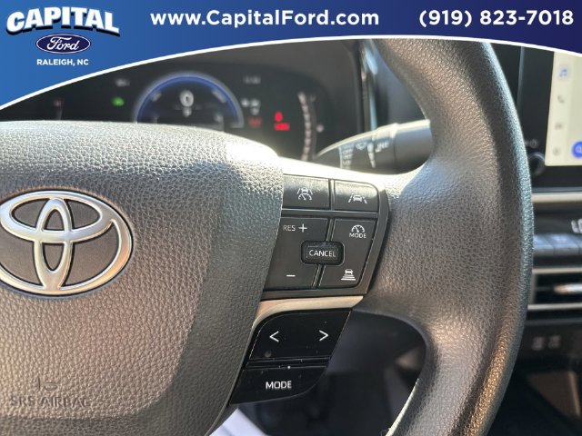Used 2025 Toyota Camry LE FWD image 23