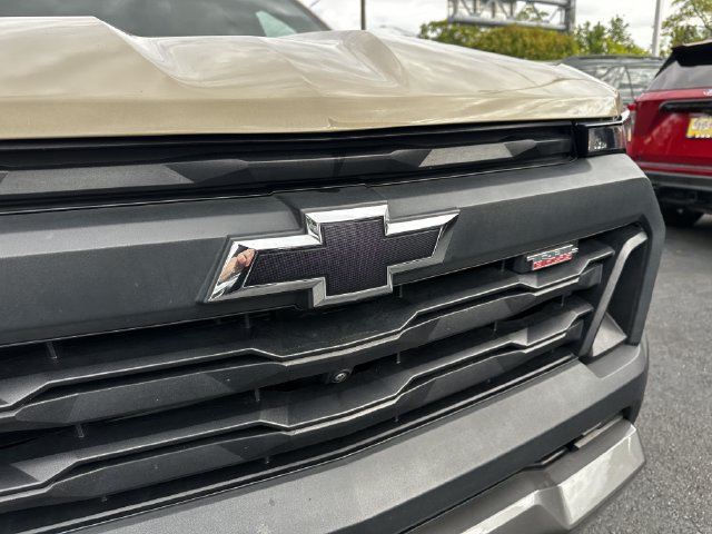 Used 2024 Chevrolet Colorado Trail Boss w/ Technology Package AWD/4WD image 10