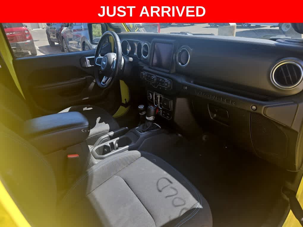Used 2022 Jeep Wrangler Unlimited Rubicon 4xe w/ Cold Weather Group AWD/4WD image 13