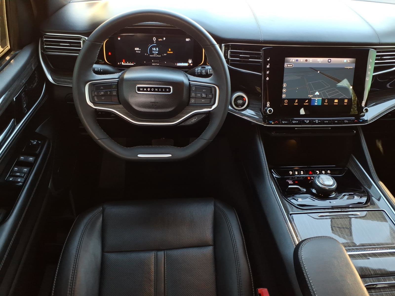 Used 2022 Jeep Wagoneer Series III w/ Flexible Seating Group image 17