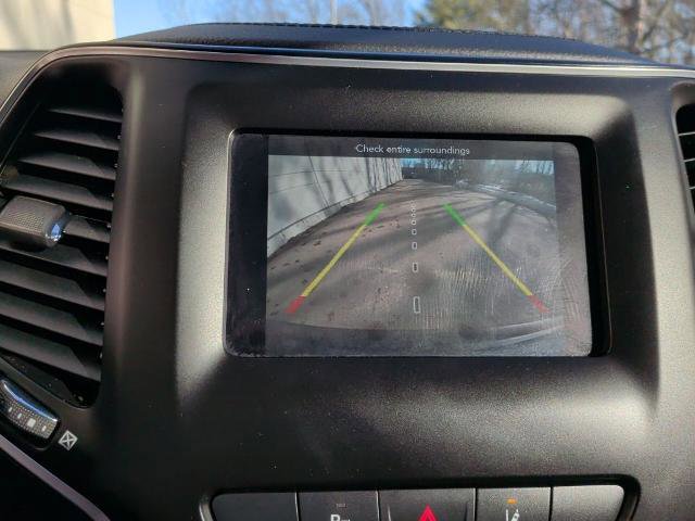 Used 2021 Jeep Cherokee Latitude Lux image 24