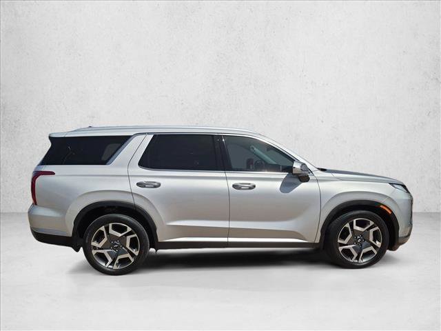 Used 2025 Hyundai Palisade SEL FWD image 4