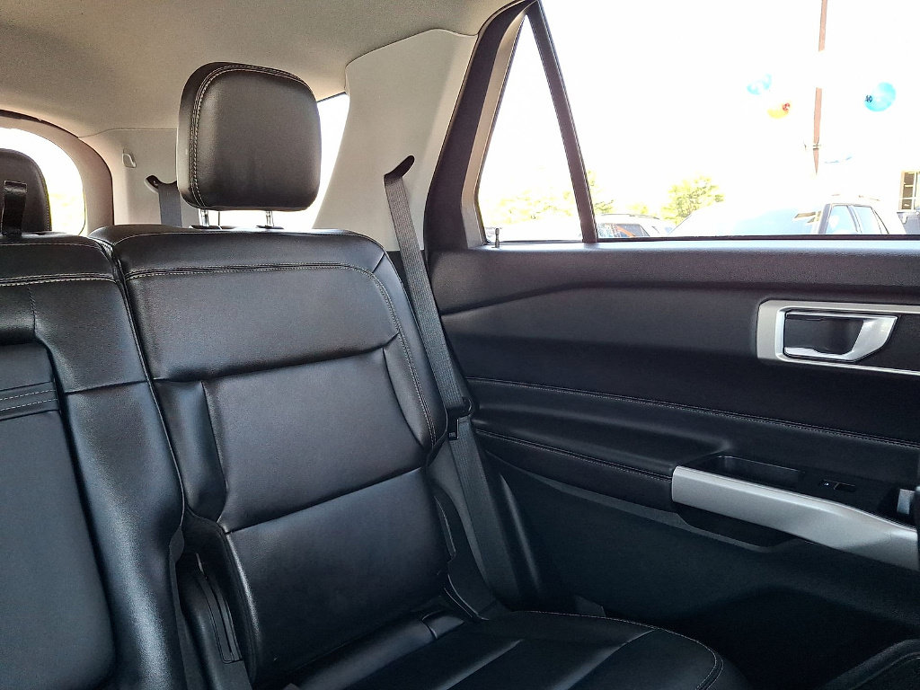 Certified 2023 Ford Explorer XLT w/ Equipment Group 202A AWD/4WD image 14