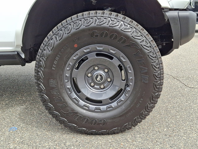Certified 2025 Ford Bronco Big Bend w/ Black Diamond Package AWD/4WD image 19