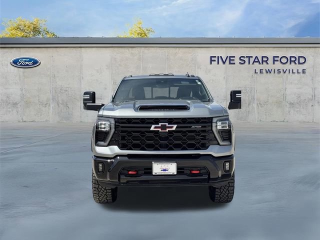 Used 2024 Chevrolet Silverado 2500 ZR2 w/ Technology Package image 6