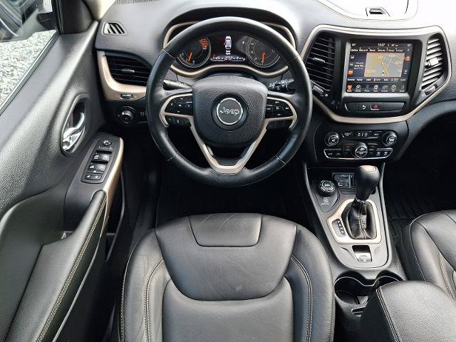Used 2018 Jeep Cherokee Limited AWD/4WD image 11