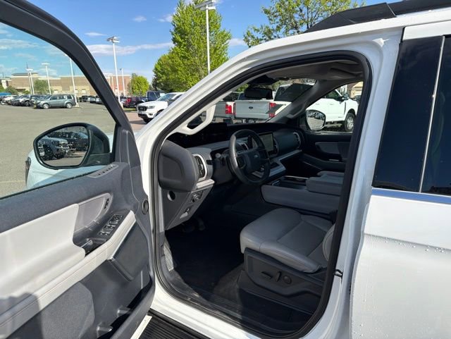Certified 2025 Ford Expedition Active AWD/4WD image 13