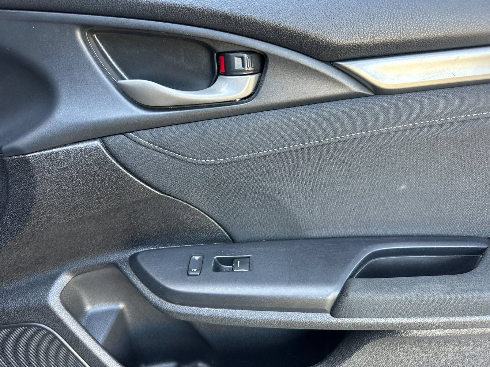 Used 2018 Honda Civic EX image 19