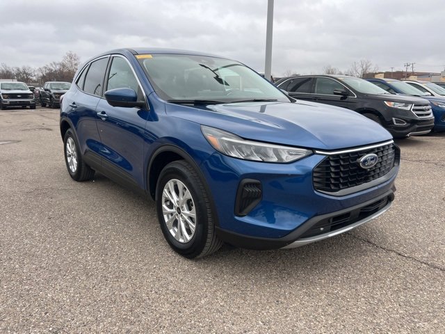 Certified 2023 Ford Escape Active w/ Tech Pack #2 image 3