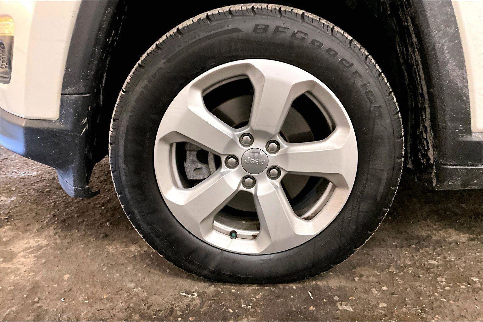 Used 2019 Jeep Compass Latitude image 10