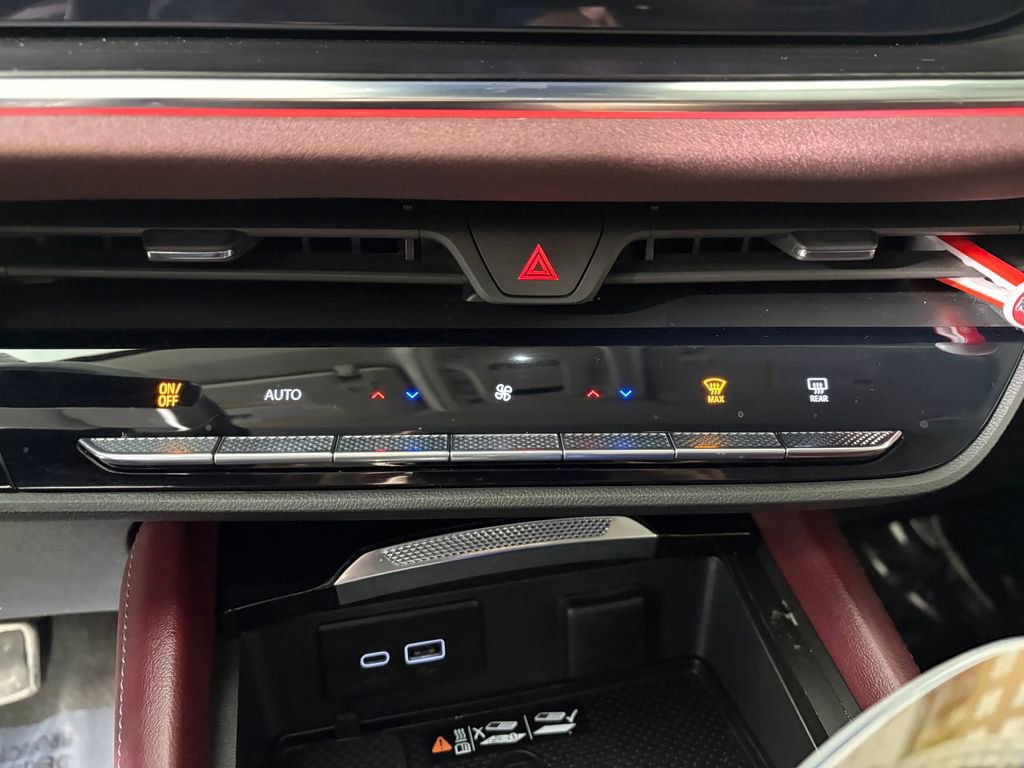 Used 2025 Buick Envision Sport Touring AWD/4WD image 20