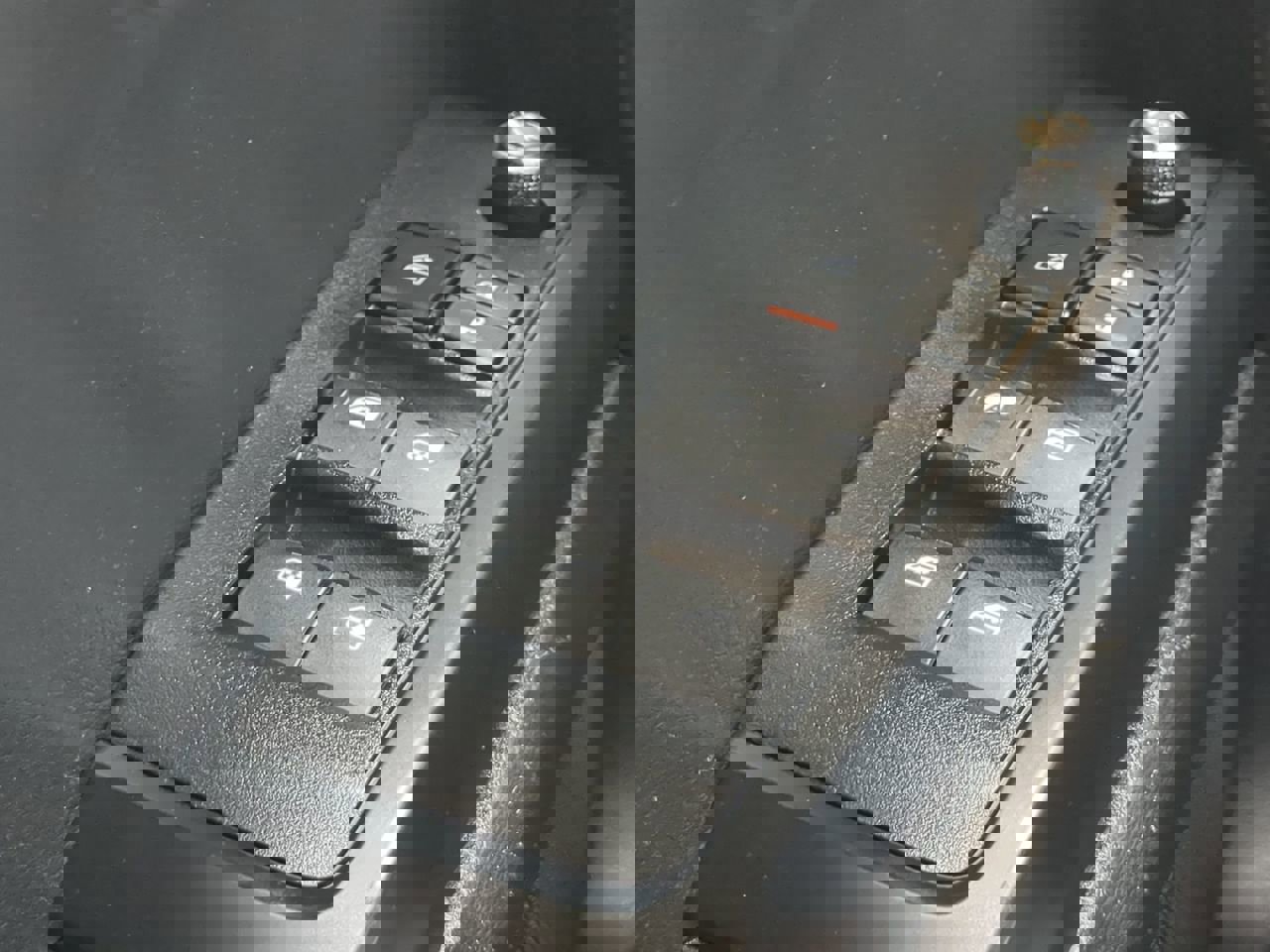 Used 2018 Toyota Tacoma SR w/ SR Convenience Package image 20