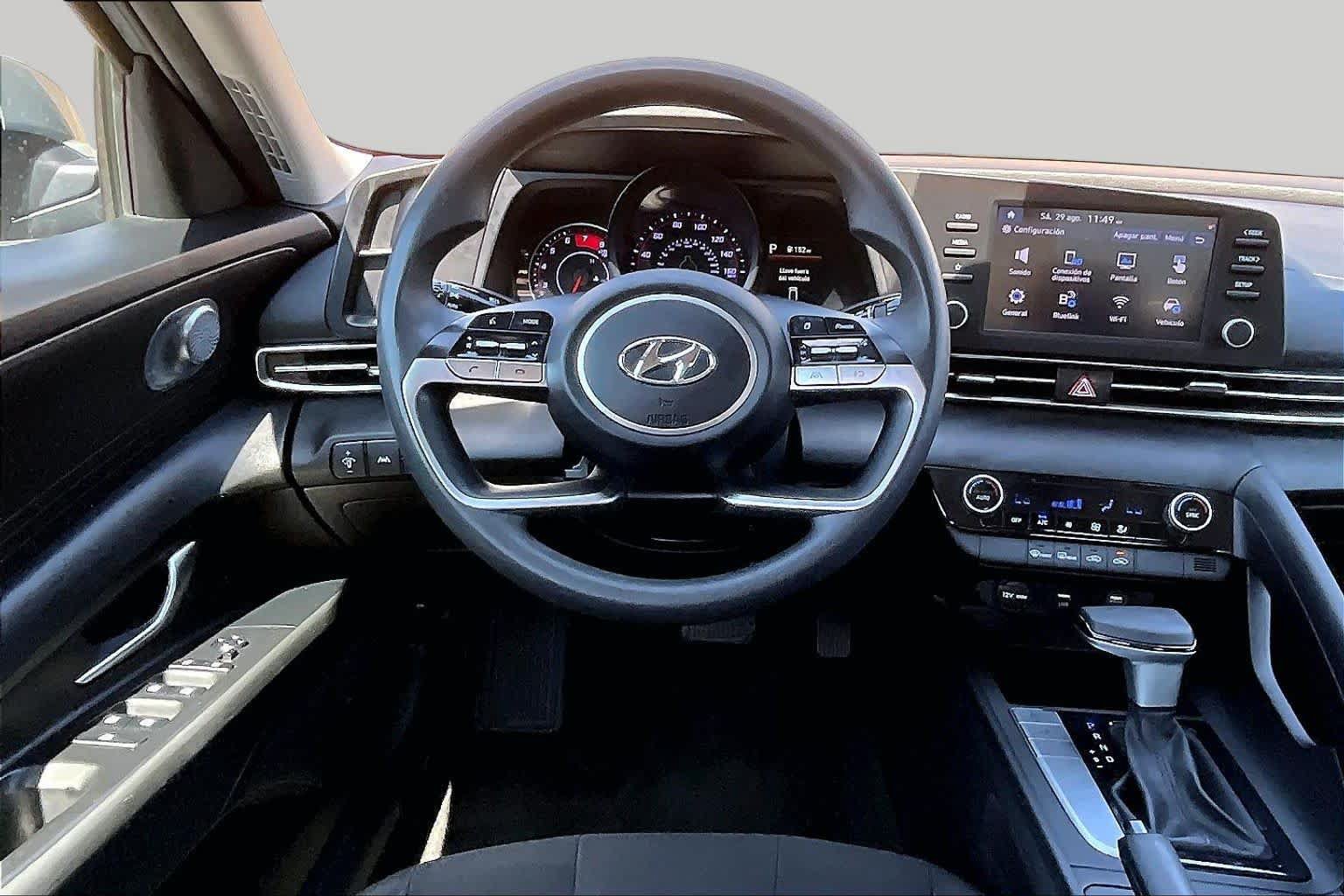 Used 2023 Hyundai Elantra SEL FWD image 6