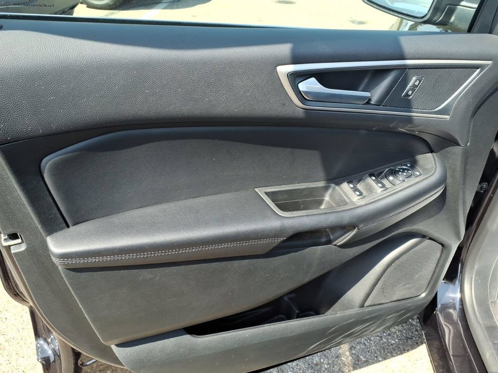 Certified 2024 Ford Edge SEL w/ Convenience Package AWD/4WD image 12