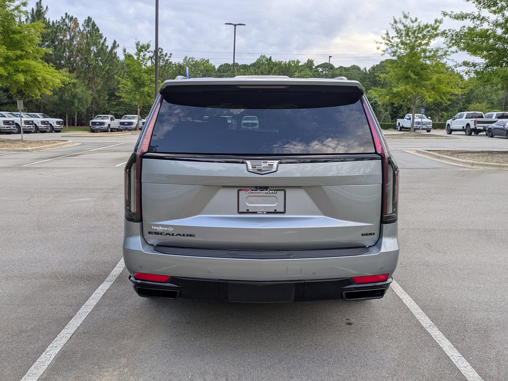 Used 2024 Cadillac Escalade Sport w/ LPO, ONYX Package AWD/4WD image 5