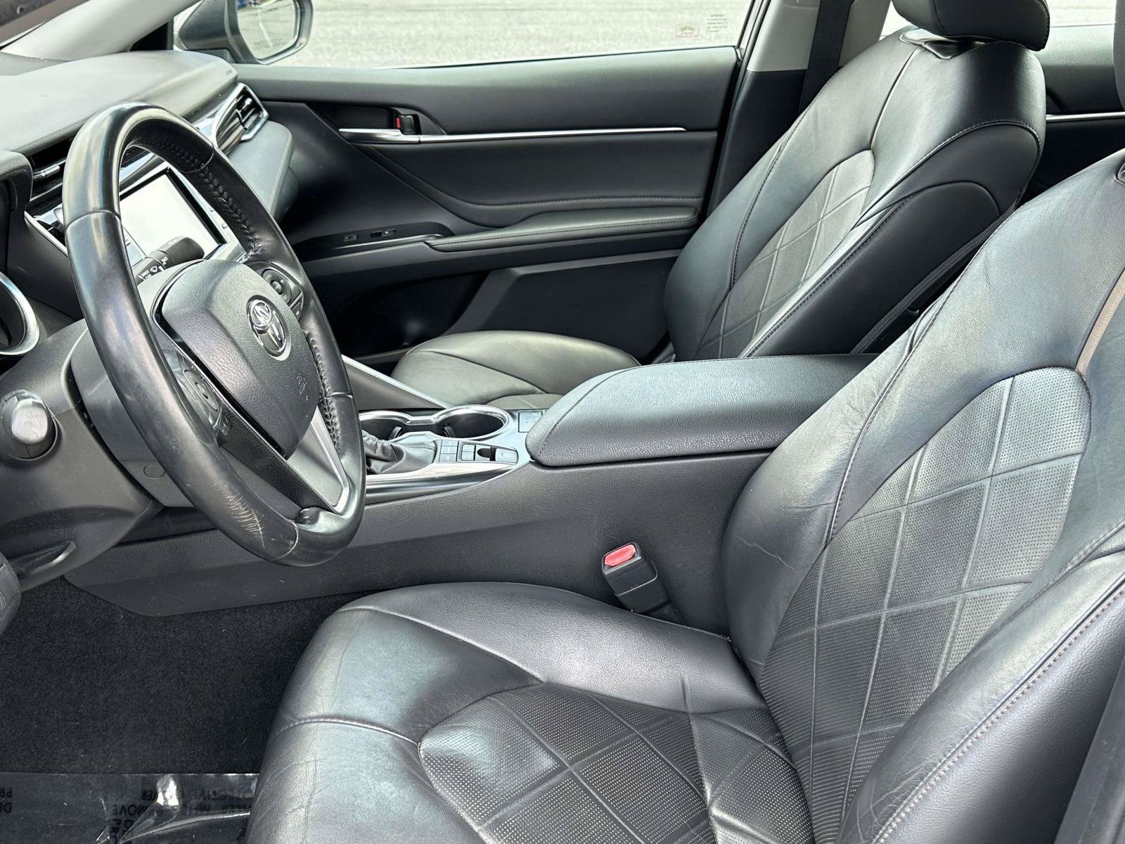 Used 2018 Toyota Camry XLE FWD image 15