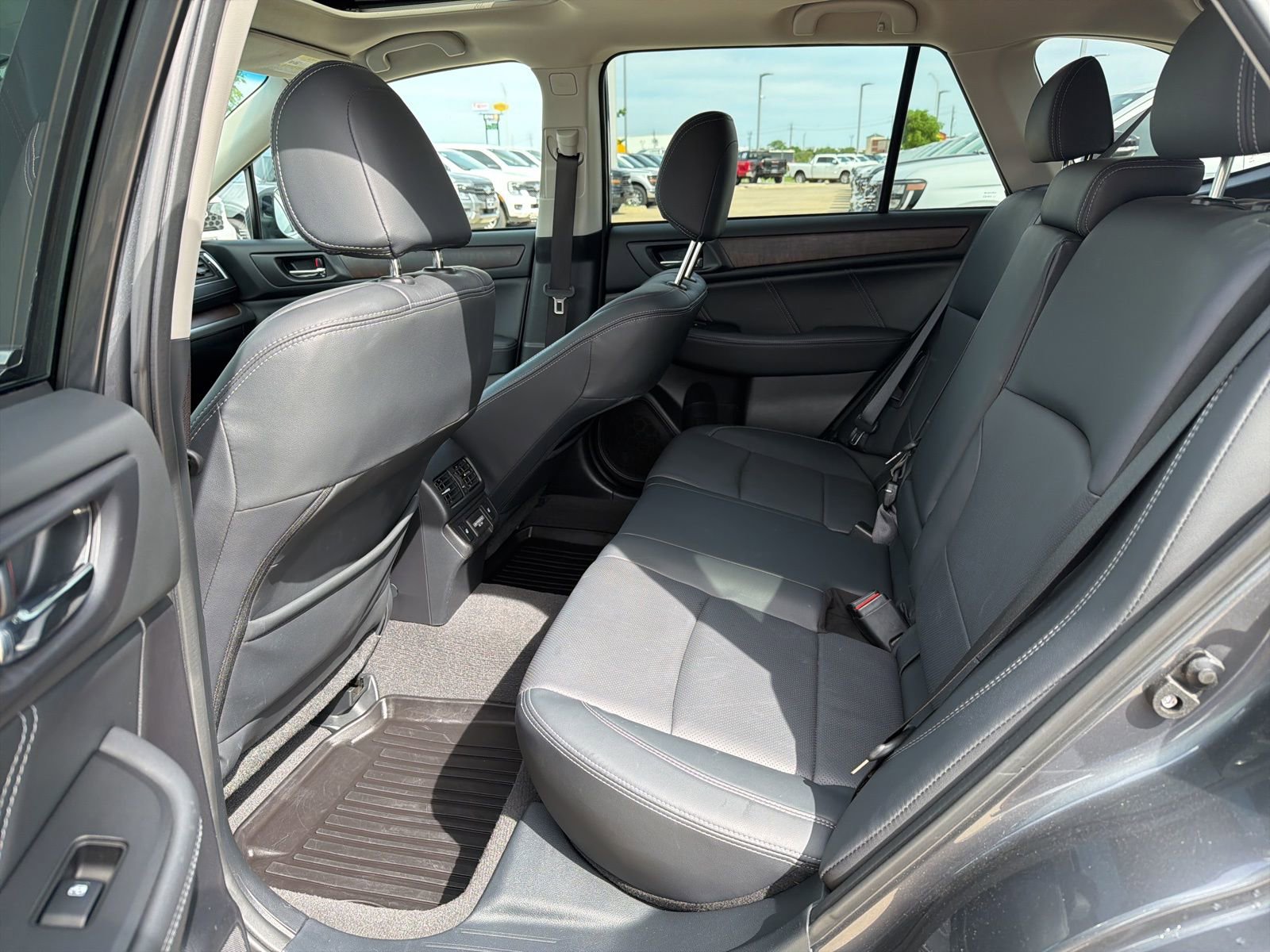 Used 2018 Subaru Outback 2.5i Limited AWD/4WD image 21