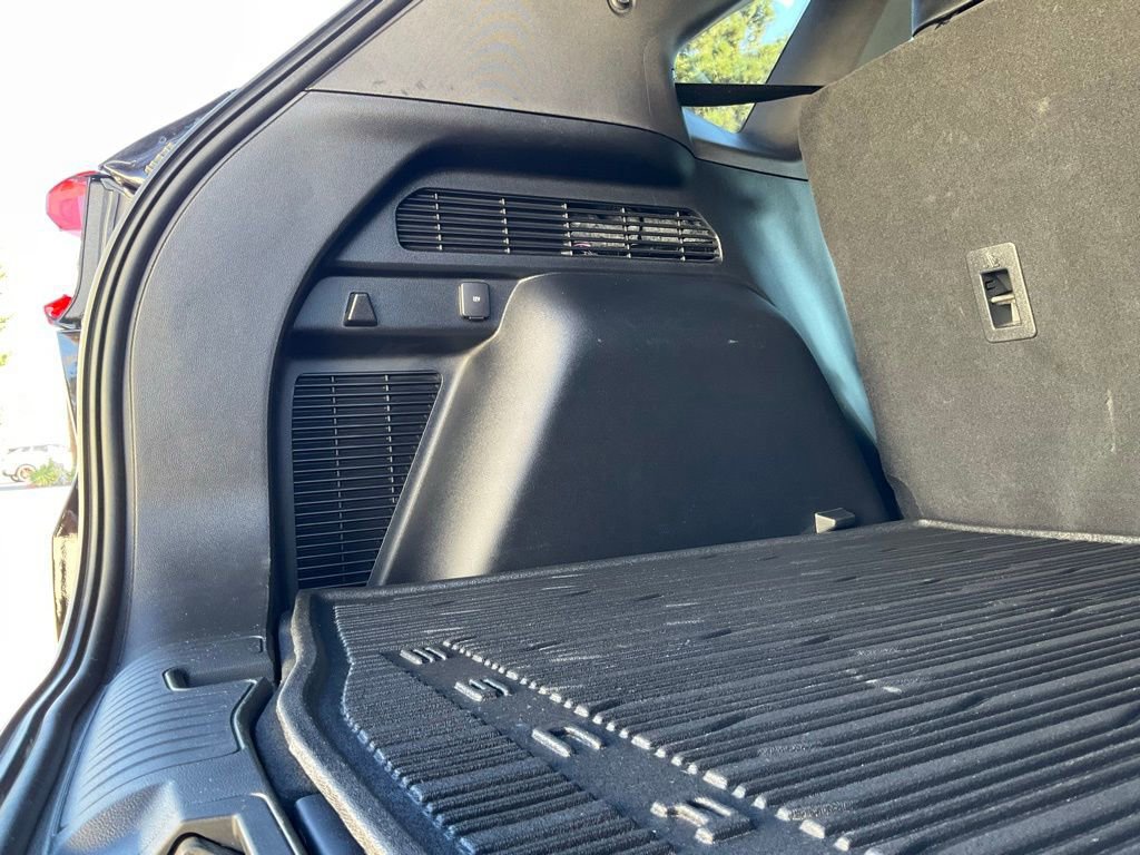 Certified 2024 Ford Escape ST-Line Elite w/ Premium Technology Package image 26