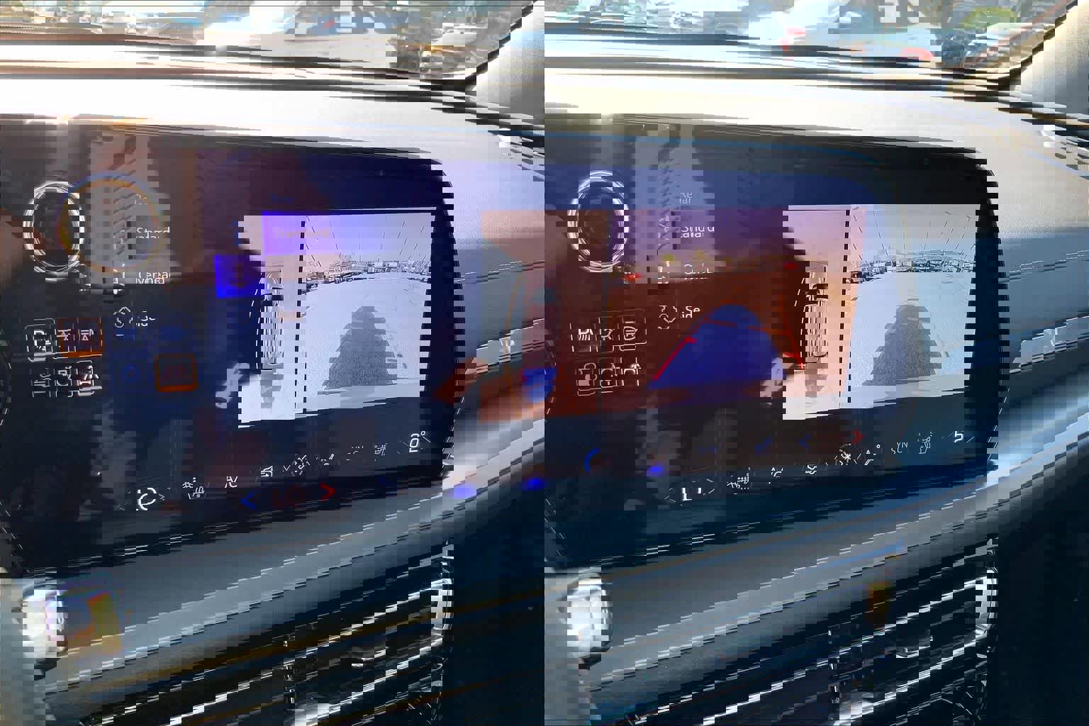 Used 2024 Chevrolet Traverse LT image 27