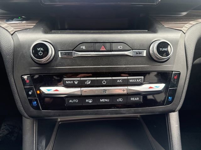 Certified 2020 Ford Explorer Limited AWD/4WD image 11