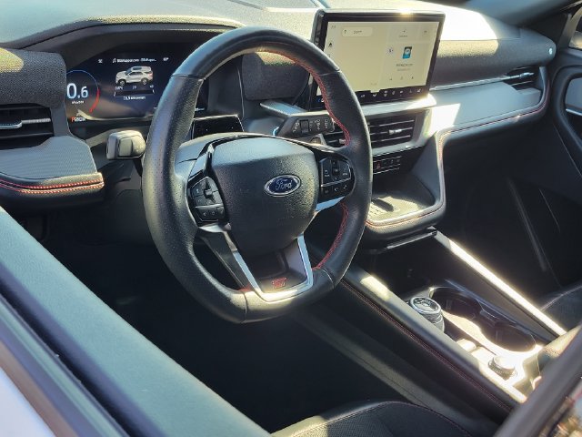 Certified 2025 Ford Explorer ST AWD/4WD image 5