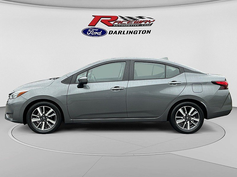 Used 2025 Nissan Versa SV FWD image 2