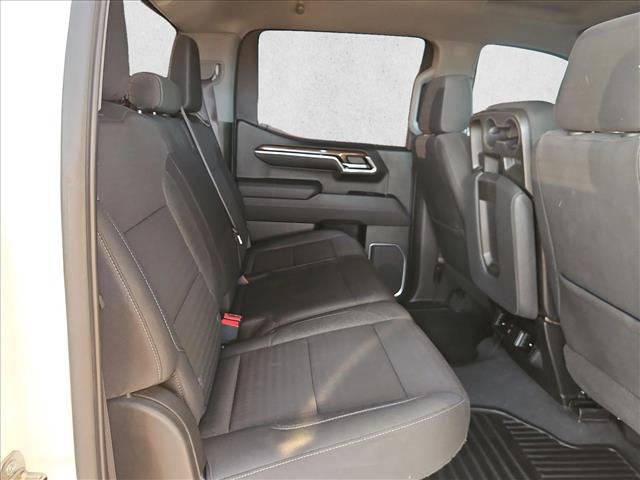 Used 2023 Chevrolet Silverado 1500 RST RWD image 15