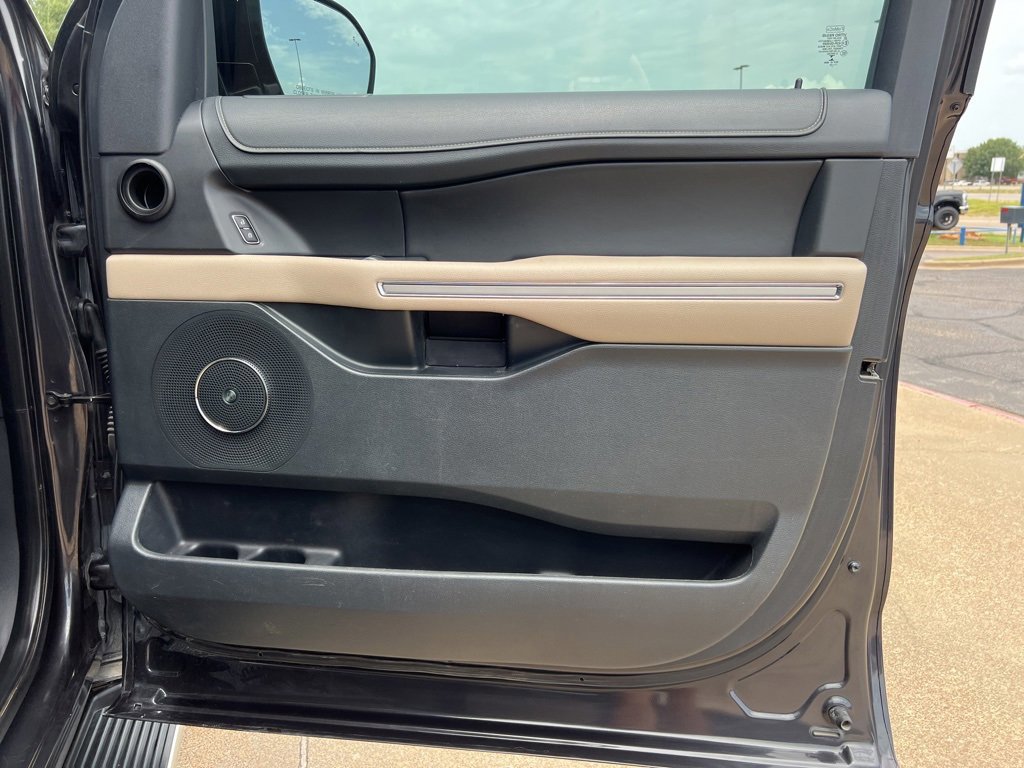 Certified 2022 Ford Expedition Max Limited image 19