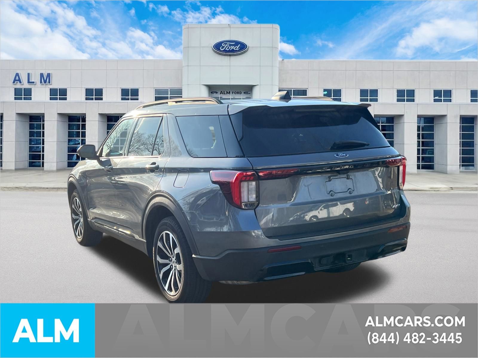 Certified 2025 Ford Explorer ST-Line AWD/4WD image 8