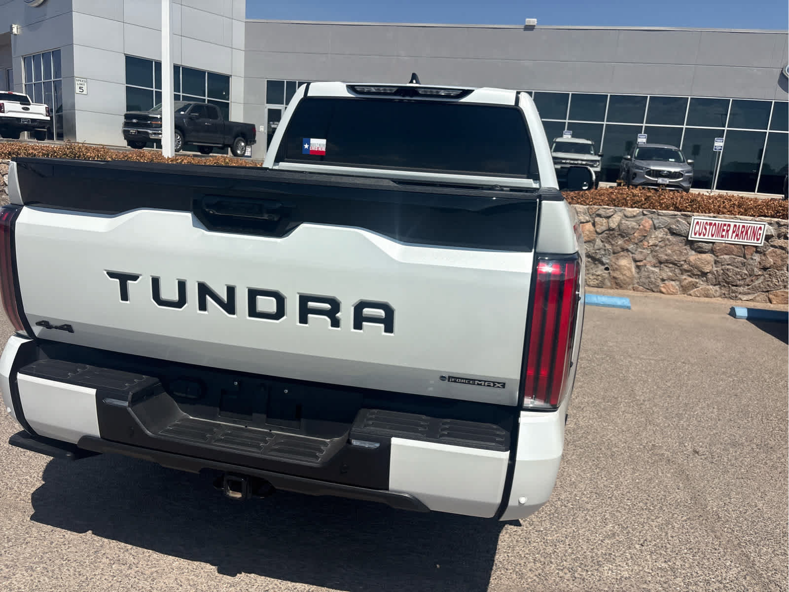 Used 2026 Toyota Tundra Platinum w/ TRD Off-Road Package AWD/4WD image 35
