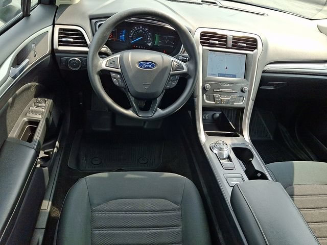 Certified 2020 Ford Fusion SE FWD image 11