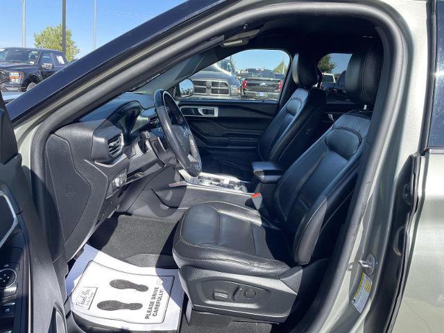 Certified 2020 Ford Explorer XLT w/ Equipment Group 202A image 17