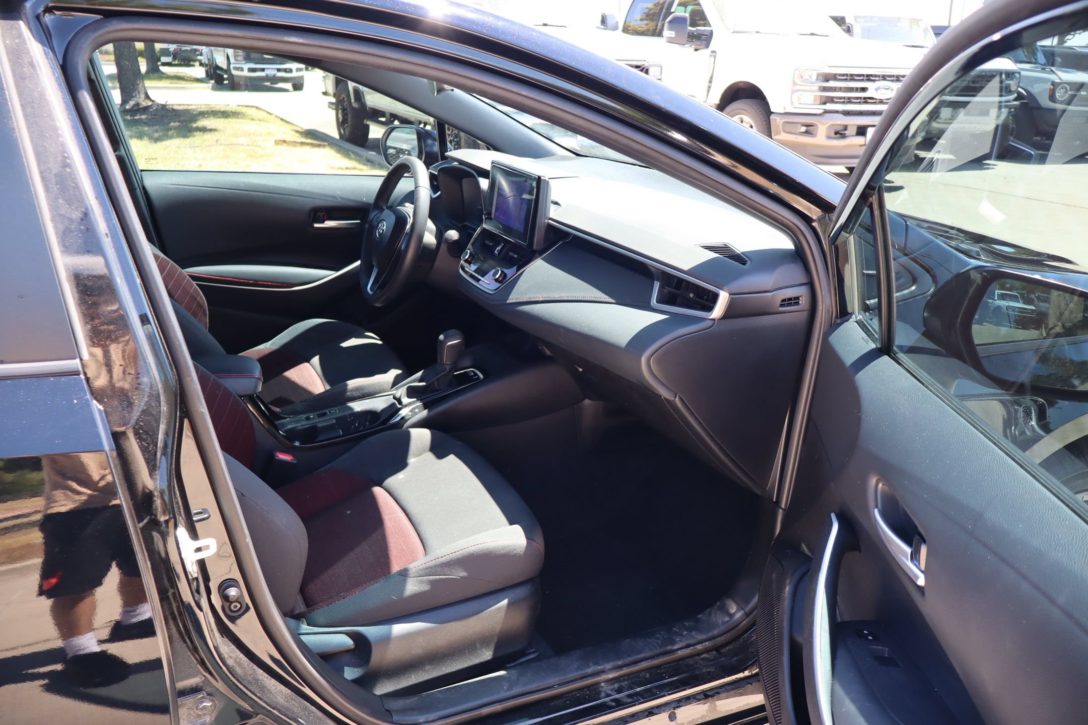Used 2024 Toyota Corolla SE FWD image 28