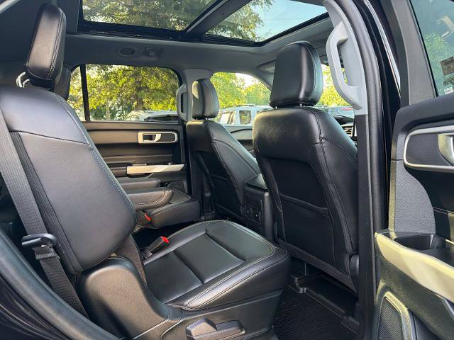 Certified 2023 Ford Explorer XLT w/ Equipment Group 202A AWD/4WD image 7